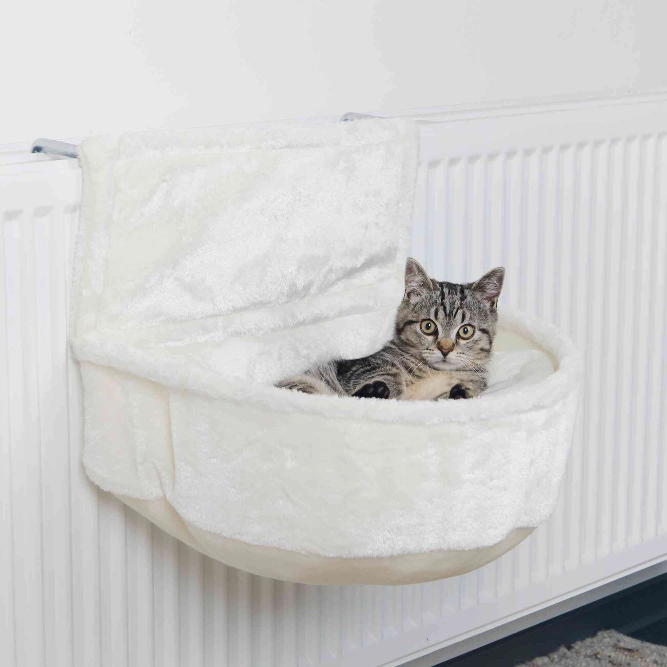 TRIXIE Katzen Heizungsliege Kuschelsack Für Heizkörper 4 TRIXIE Katzen Heizungsliege Kuschelsack Für Heizkörper – Bild 2